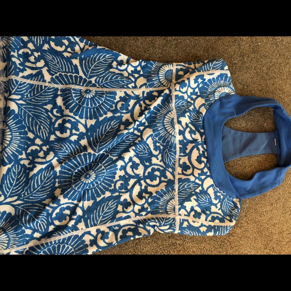 lululemon scoop neck tank 6